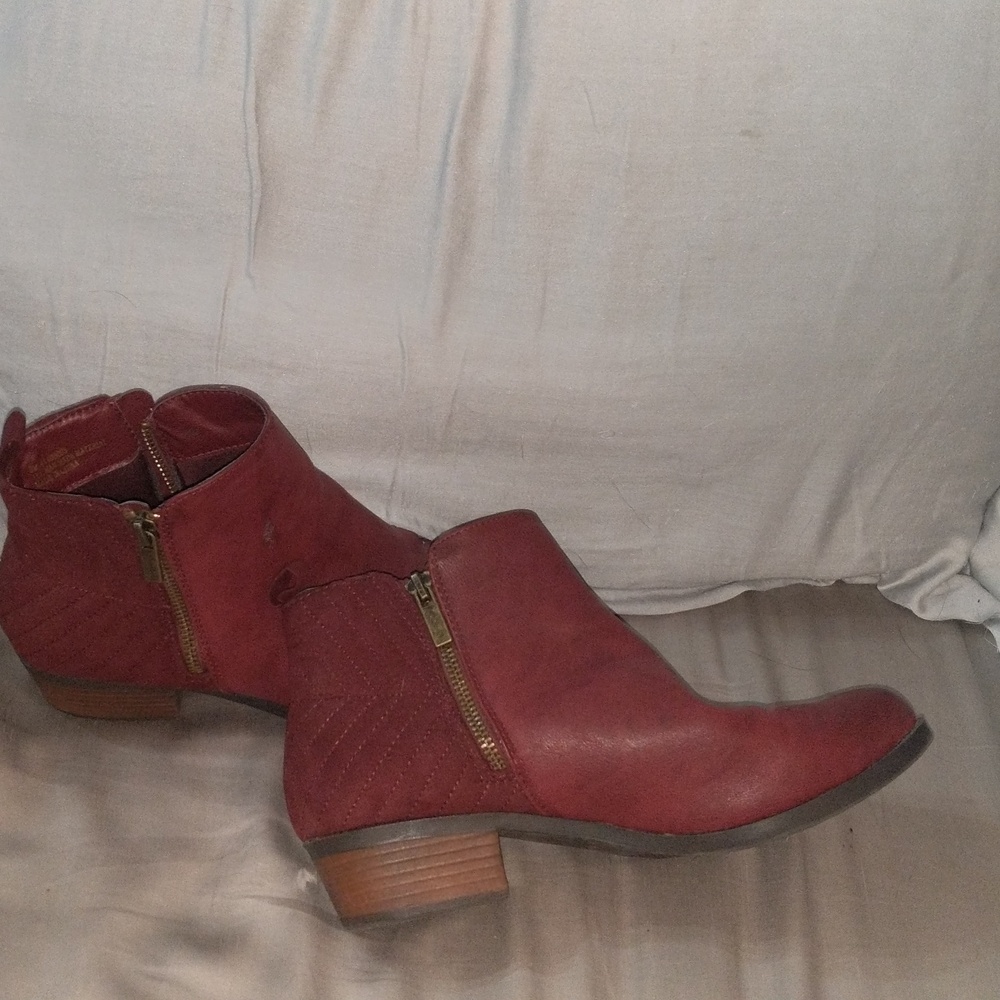 Red Cato Boots size 9